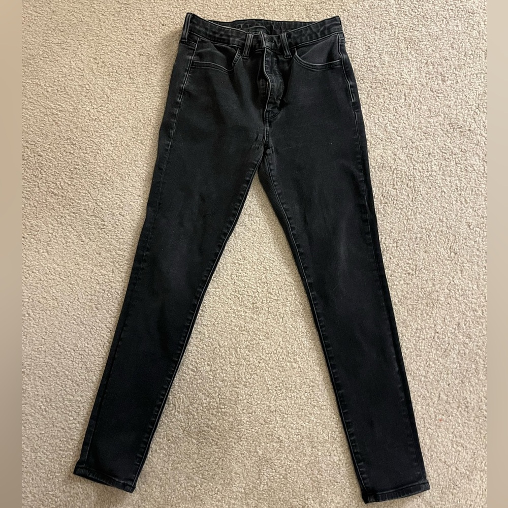 Women's Black High-Waisted Jeans